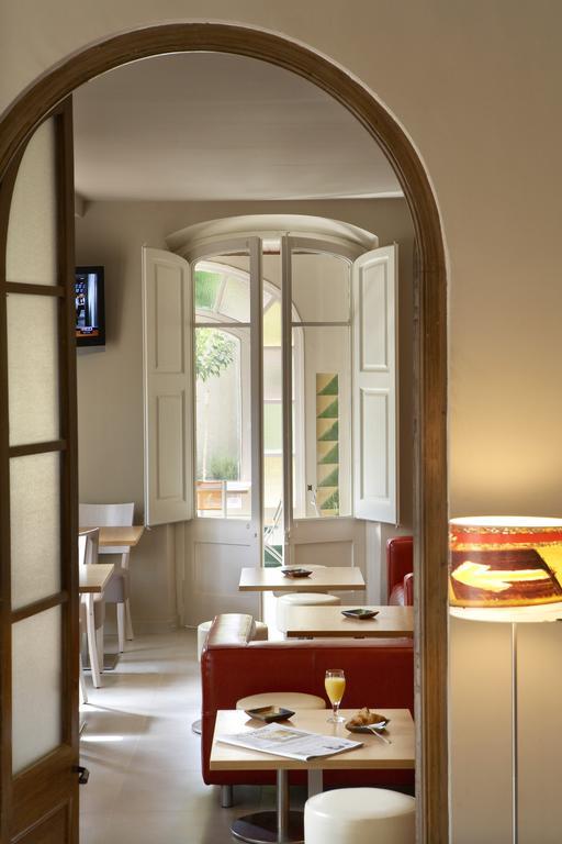 Hotel Mar De Tasmania - Auto Check-In La Bisbal d'Emporda Eksteriør bilde